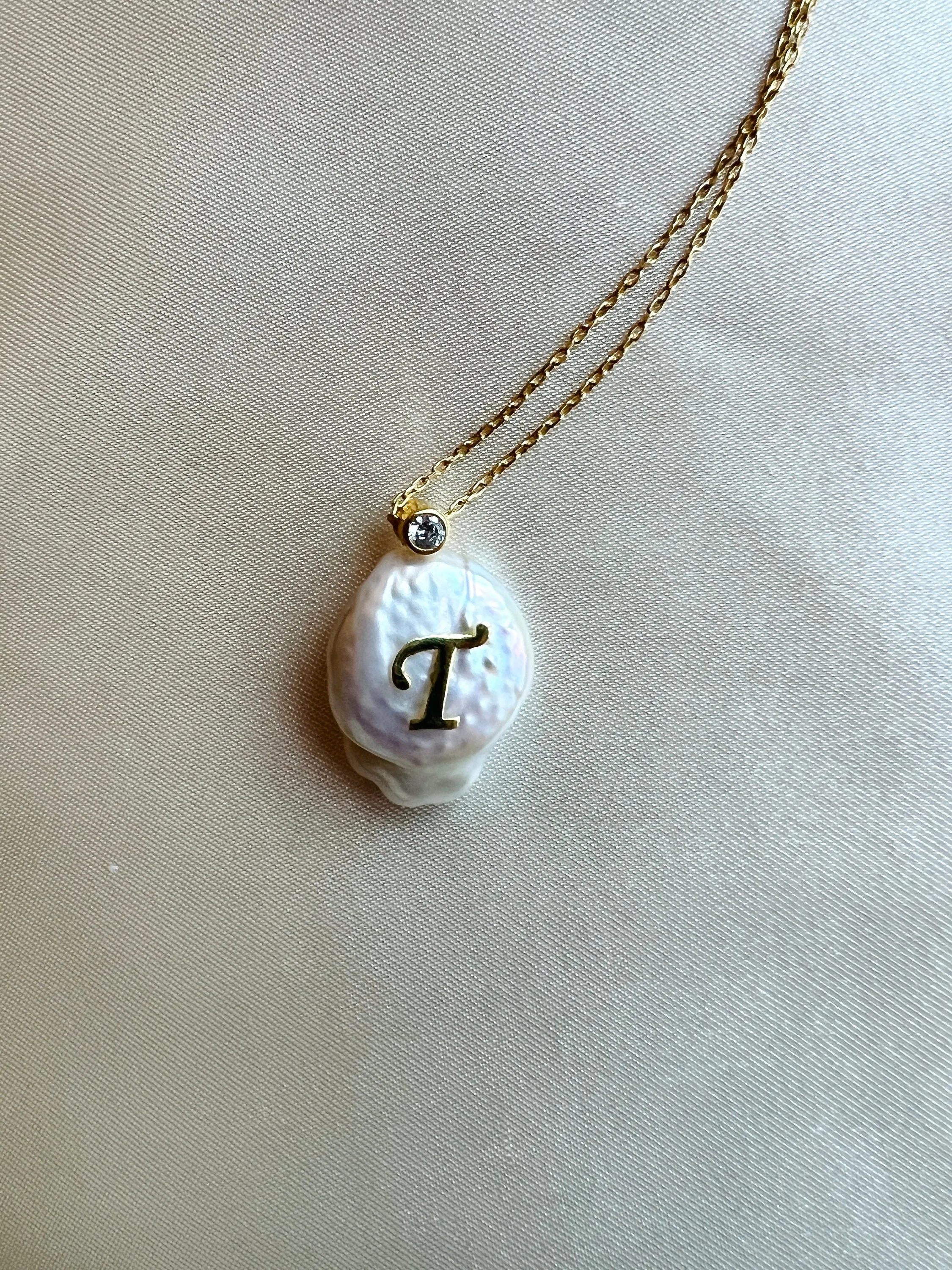 Baroque Pearl initial Necklace in Gold| Pearl Drop Necklace in Rose Gold| Monogram Letter Necklace in Silver| Pearl Layering Necklaces