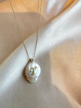Baroque Pearl initial Necklace in Gold| Pearl Drop Necklace in Rose Gold| Monogram Letter Necklace in Silver| Pearl Layering Necklaces