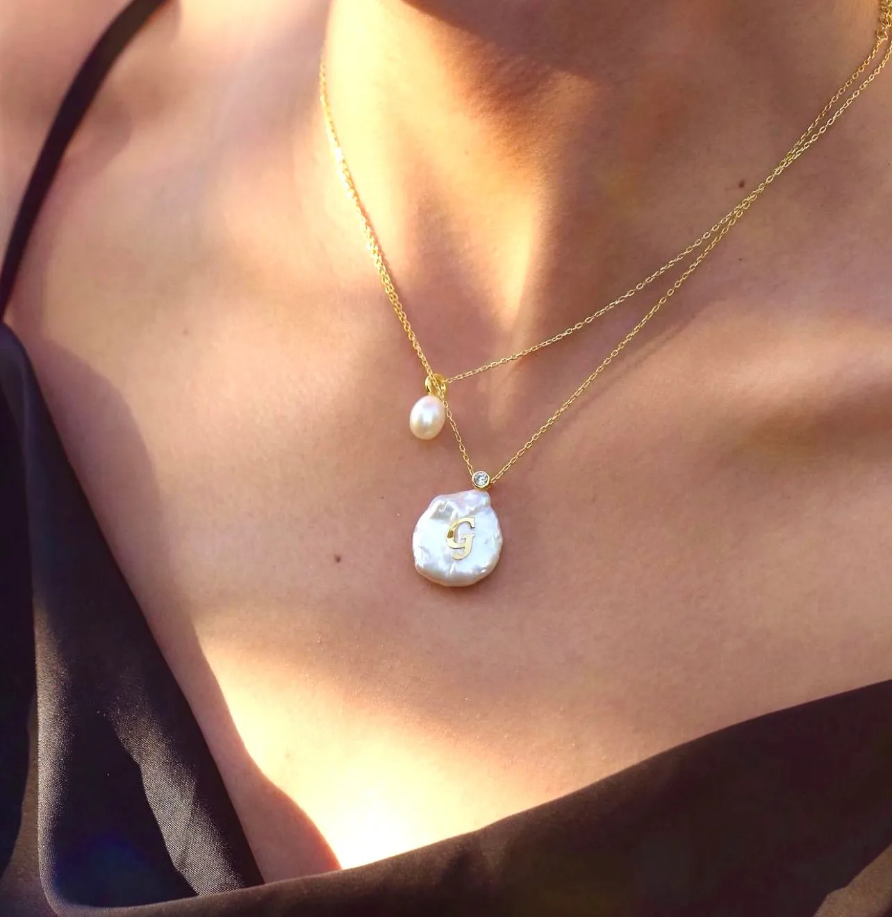 Baroque Pearl initial Necklace in Gold| Pearl Drop Necklace in Rose Gold| Monogram Letter Necklace in Silver| Pearl Layering Necklaces