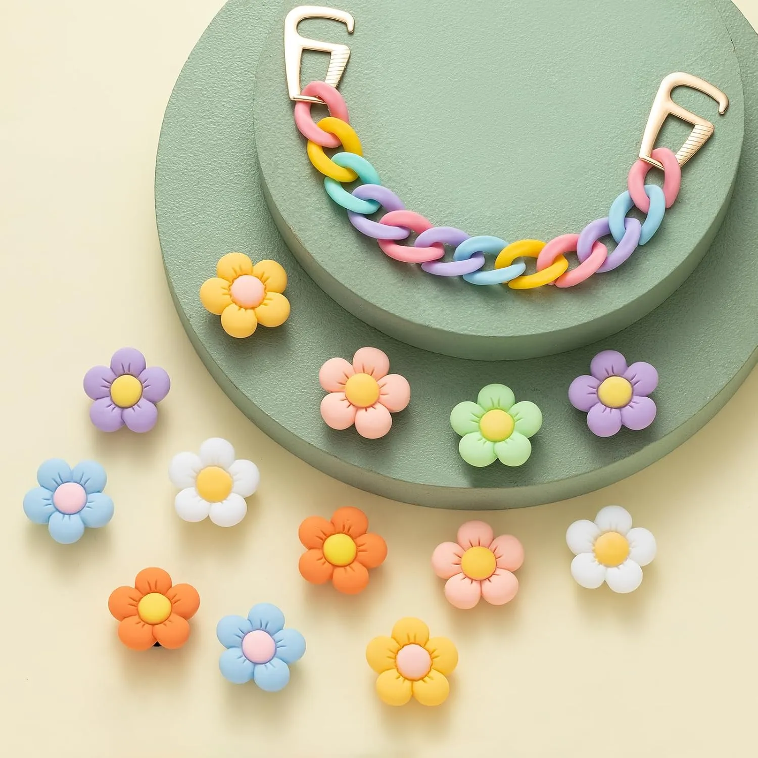 Flower Shoe Charms for Clog Sandals Bracelets Accessories Decoration, Summer Cute Daisy Shoes Charm for Adults Women Birthday Party Favor