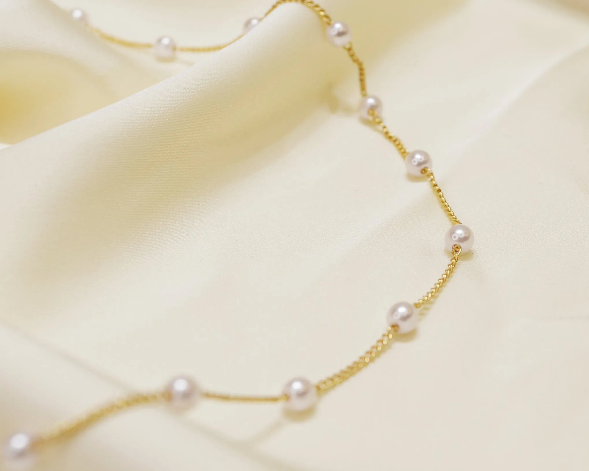 N009 satellite dainty gold Pearl Choker necklace