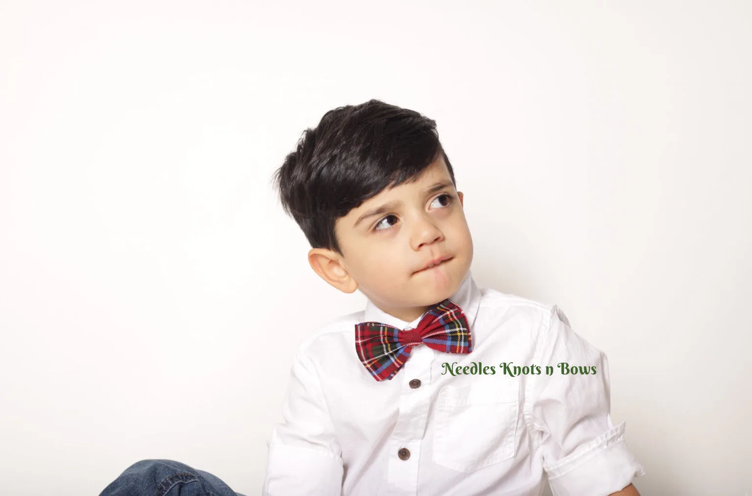 Red & Green Scottish Tartan Plaid Bow Tie, Pre Tied